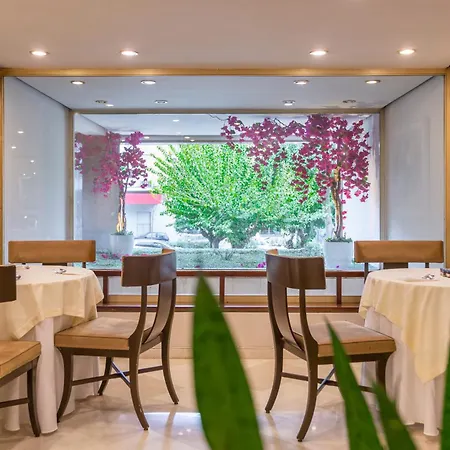 Ilisia Hotel 4*